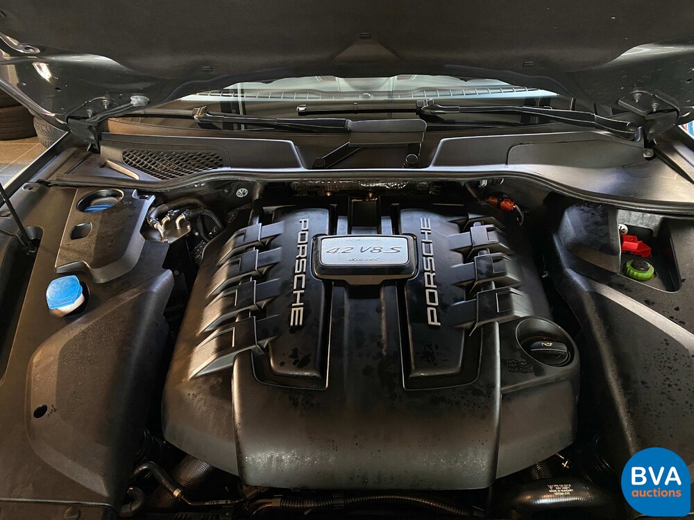 Porsche Cayenne 4.2 DS SportChrono 385PS 2017 Facelift -Org. NL, ND-061-B.