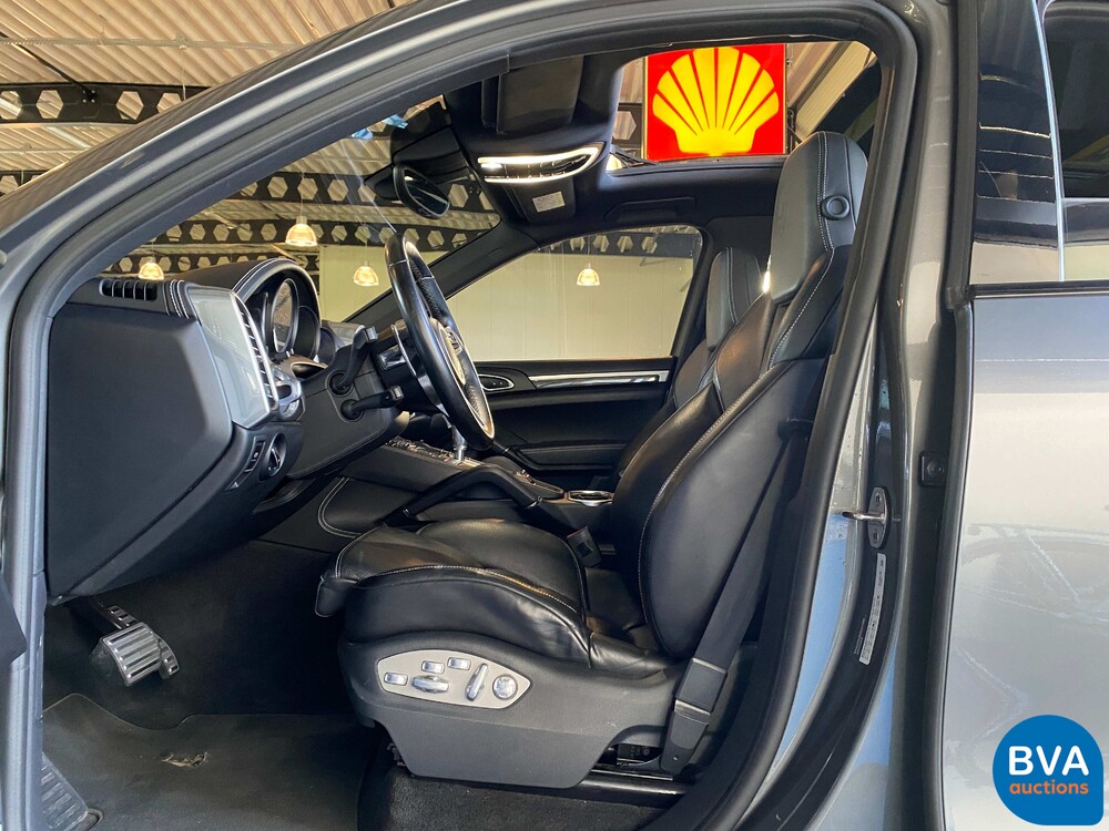 Porsche Cayenne 4.2 DS SportChrono 385PS 2017 Facelift -Org. NL, ND-061-B.