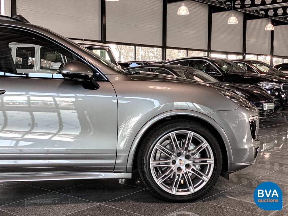Porsche Cayenne 4.2 DS SportChrono 385PS 2017 Facelift -Org. NL, ND-061-B.