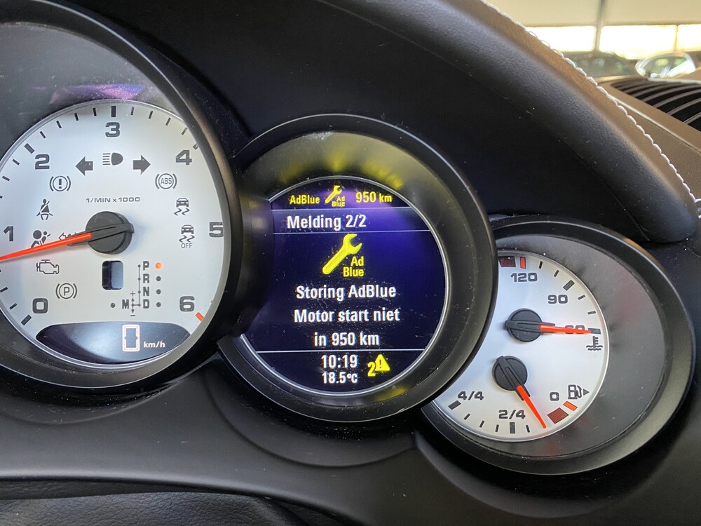 Porsche Cayenne 4.2 DS SportChrono 385PS 2017 Facelift -Org. NL, ND-061-B.