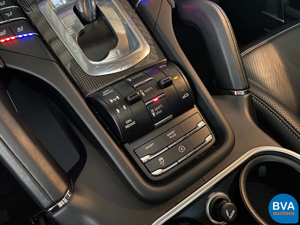 Porsche Cayenne 4.2 DS SportChrono 385PS 2017 Facelift -Org. NL, ND-061-B.