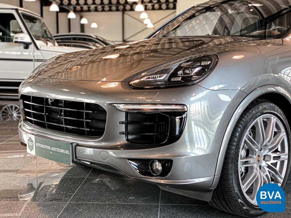 Porsche Cayenne 4.2 DS SportChrono 385PS 2017 Facelift -Org. NL, ND-061-B.