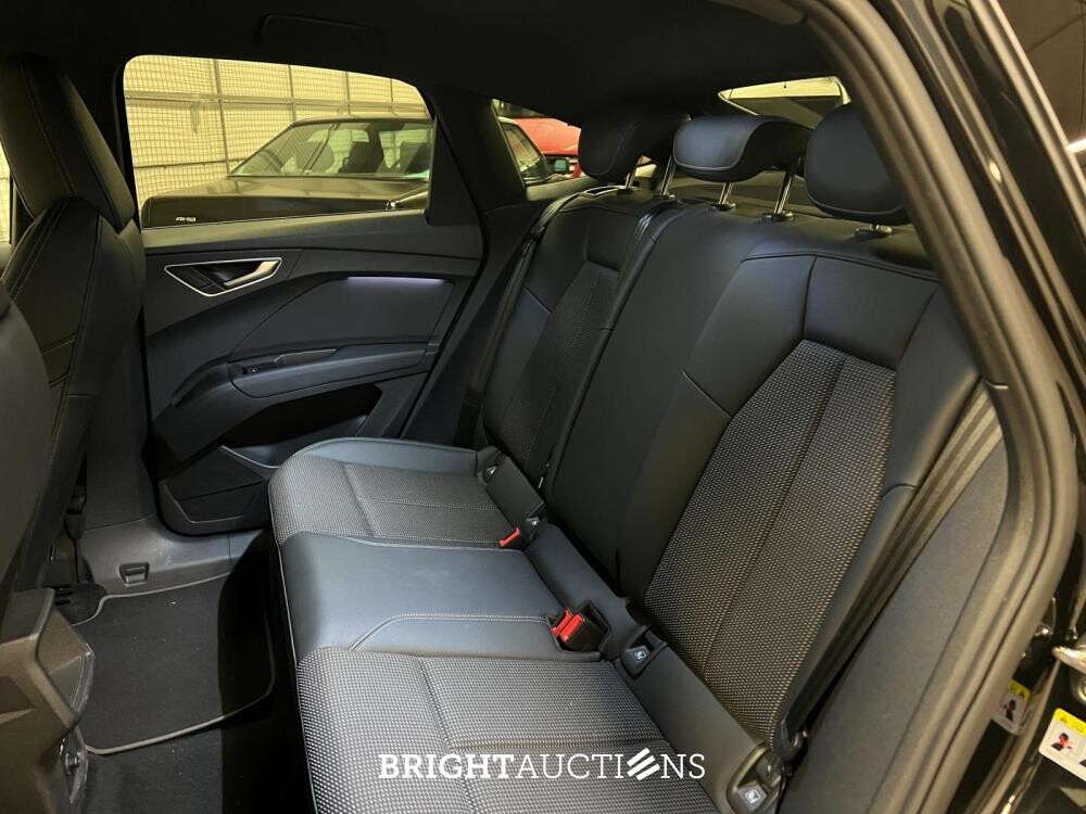 Audi Q4 Sportback e-tron 40 Launch edition S Competition 77 kWh 204pk 2021 (Origineel-NL), N-622-TH
