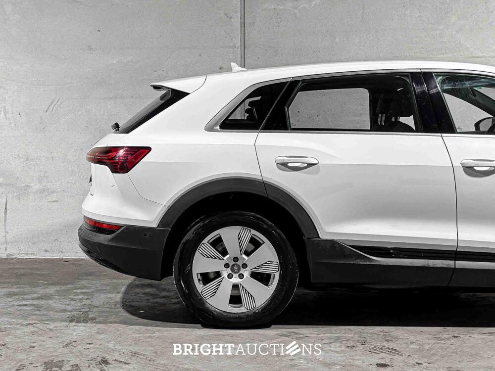 Audi e-tron 55 Quattro 95 kWh 360pk 2019 (Origineel-NL), G-426-HT