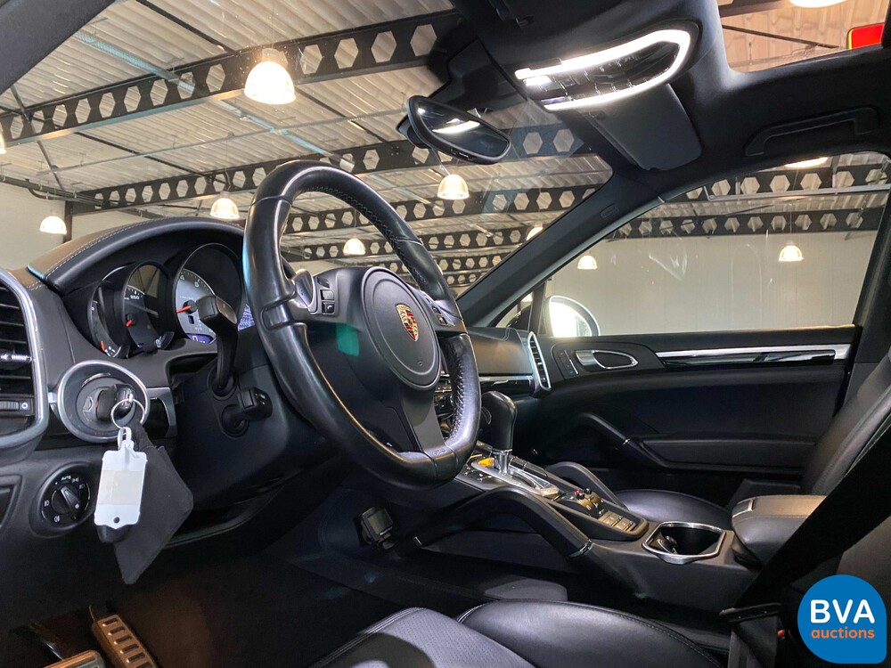 Porsche Cayenne S 4.8 V8 Tiptronic 400pk 2011, 62-XVN-5