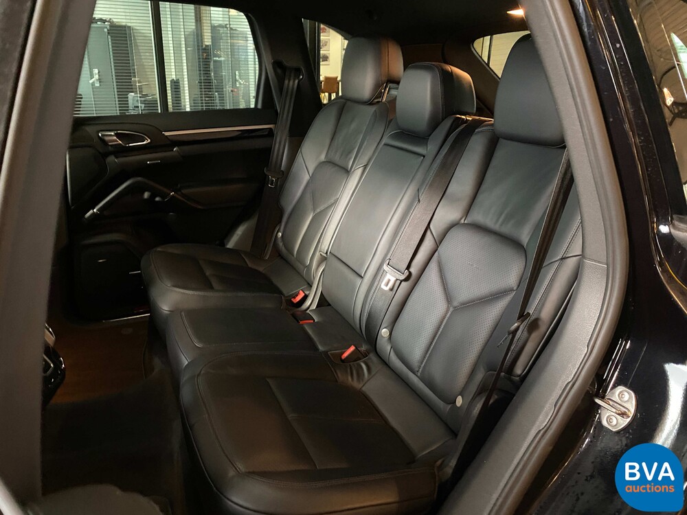 Porsche Cayenne S 4.8 V8 Tiptronic 400pk 2011, 62-XVN-5