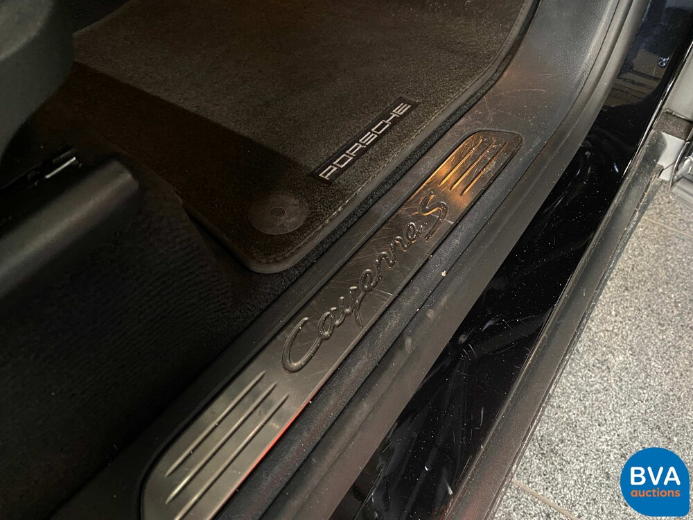 Porsche Cayenne S 4.8 V8 Tiptronic 400pk 2011, 62-XVN-5
