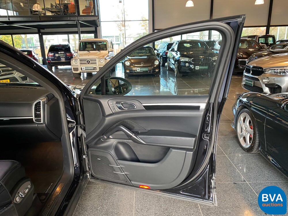 Porsche Cayenne S 4.8 V8 Tiptronic 400pk 2011, 62-XVN-5