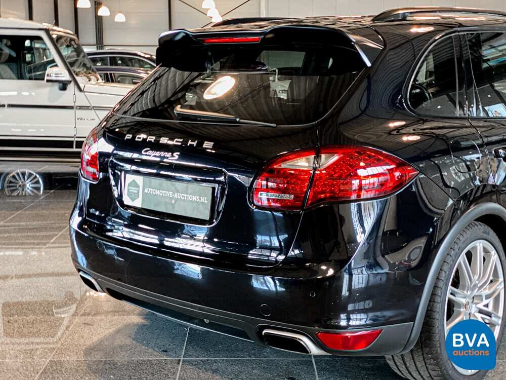 Porsche Cayenne S 4.8 V8 Tiptronic 400pk 2011, 62-XVN-5