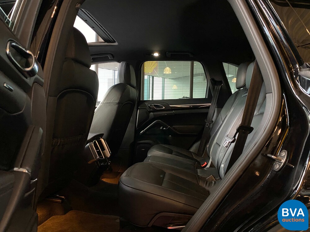 Porsche Cayenne S 4.8 V8 Tiptronic 400pk 2011, 62-XVN-5