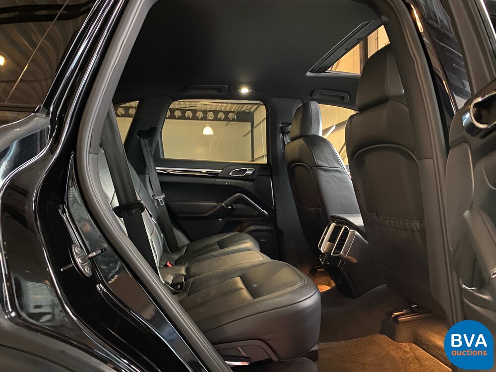 Porsche Cayenne S 4.8 V8 Tiptronic 400pk 2011, 62-XVN-5
