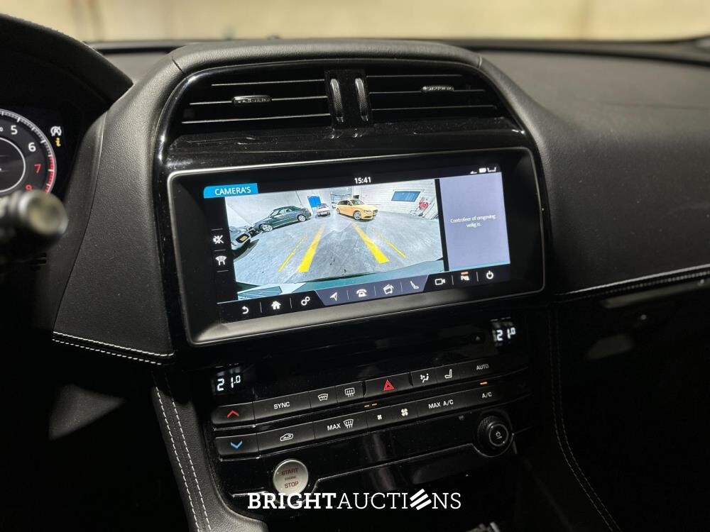 Jaguar F-PACE 2.0t AWD Portfolio 250pk 2019 (Origineel-NL), XH-556-V