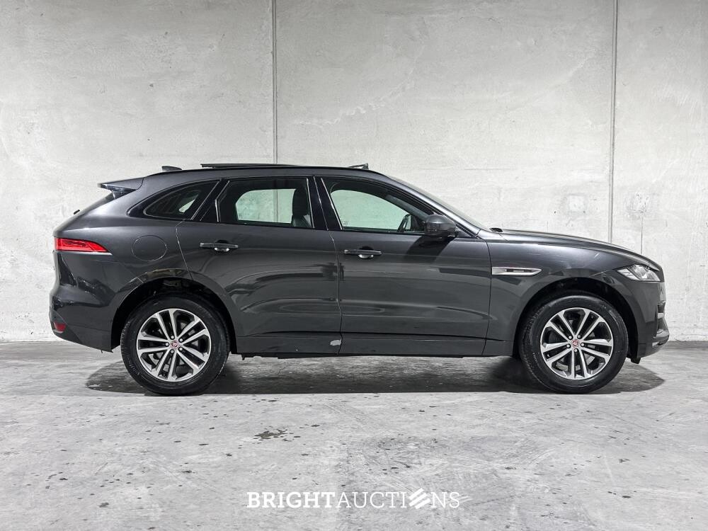 Jaguar F-PACE 2.0t AWD Portfolio 250pk 2019 (Origineel-NL), XH-556-V
