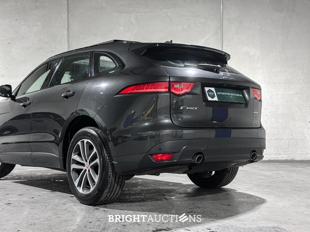 Jaguar F-PACE 2.0t AWD Portfolio 250pk 2019 (Origineel-NL), XH-556-V