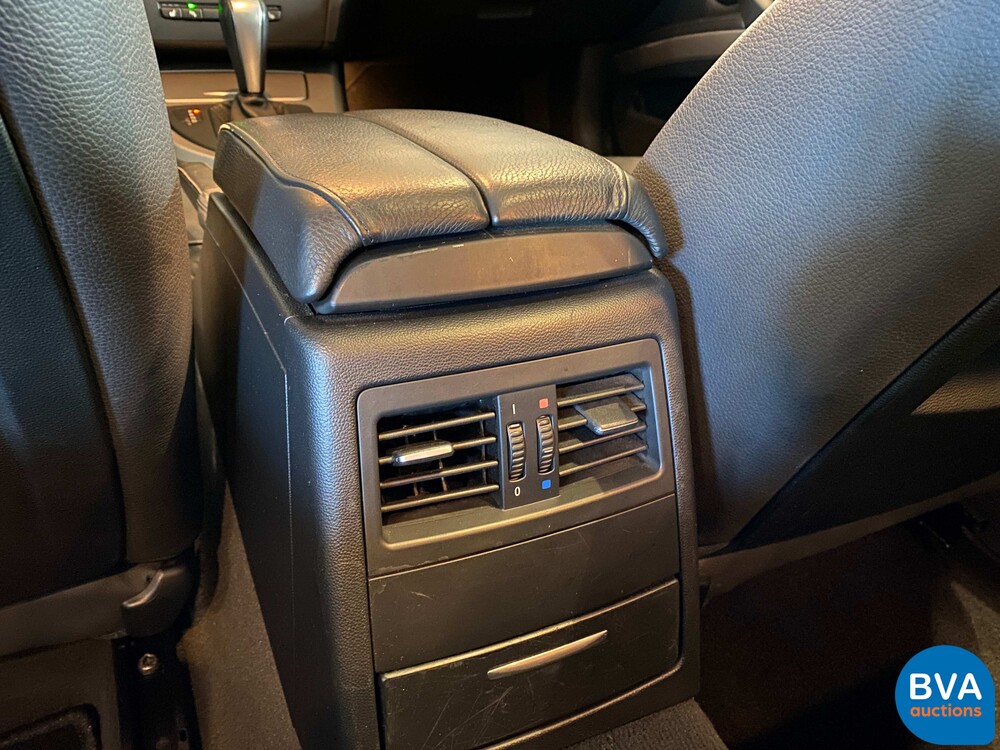 BMW 320i Executive 3-serie Touring 170pk 2008, 39-JFR-9