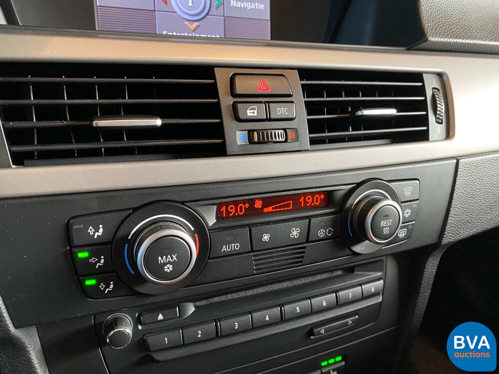 BMW 320i Executive 3-serie Touring 170pk 2008, 39-JFR-9