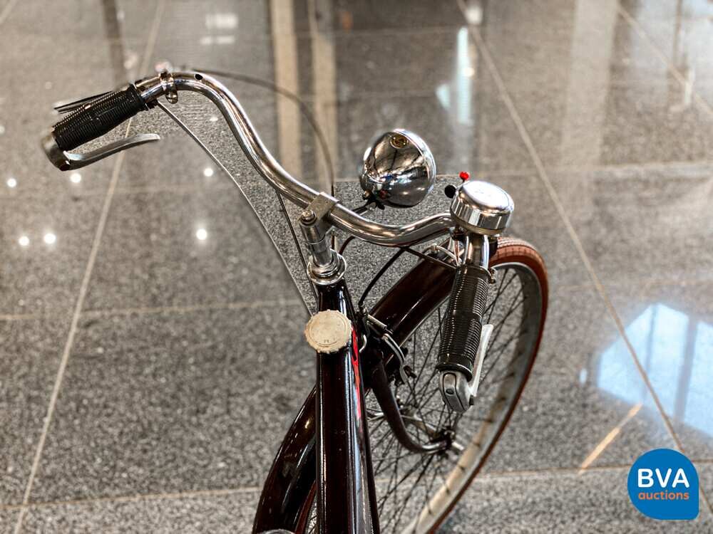 Fiets met VAP4 hulpmotor 48cc 1942