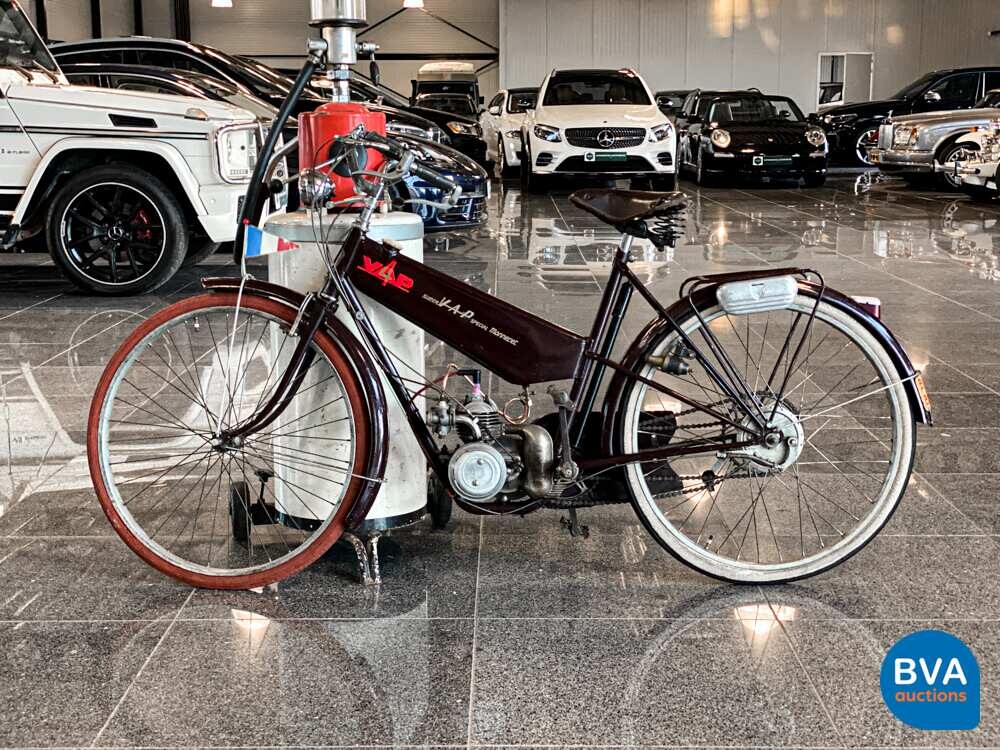 Fiets met VAP4 hulpmotor 48cc 1942