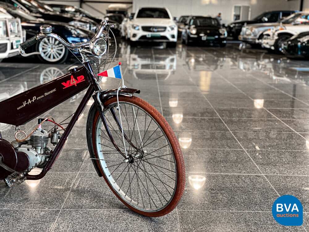 Fiets met VAP4 hulpmotor 48cc 1942