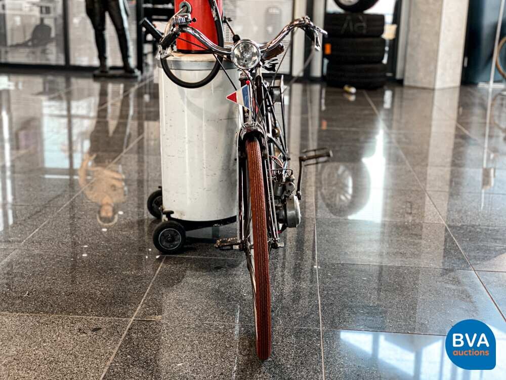 Fiets met VAP4 hulpmotor 48cc 1942