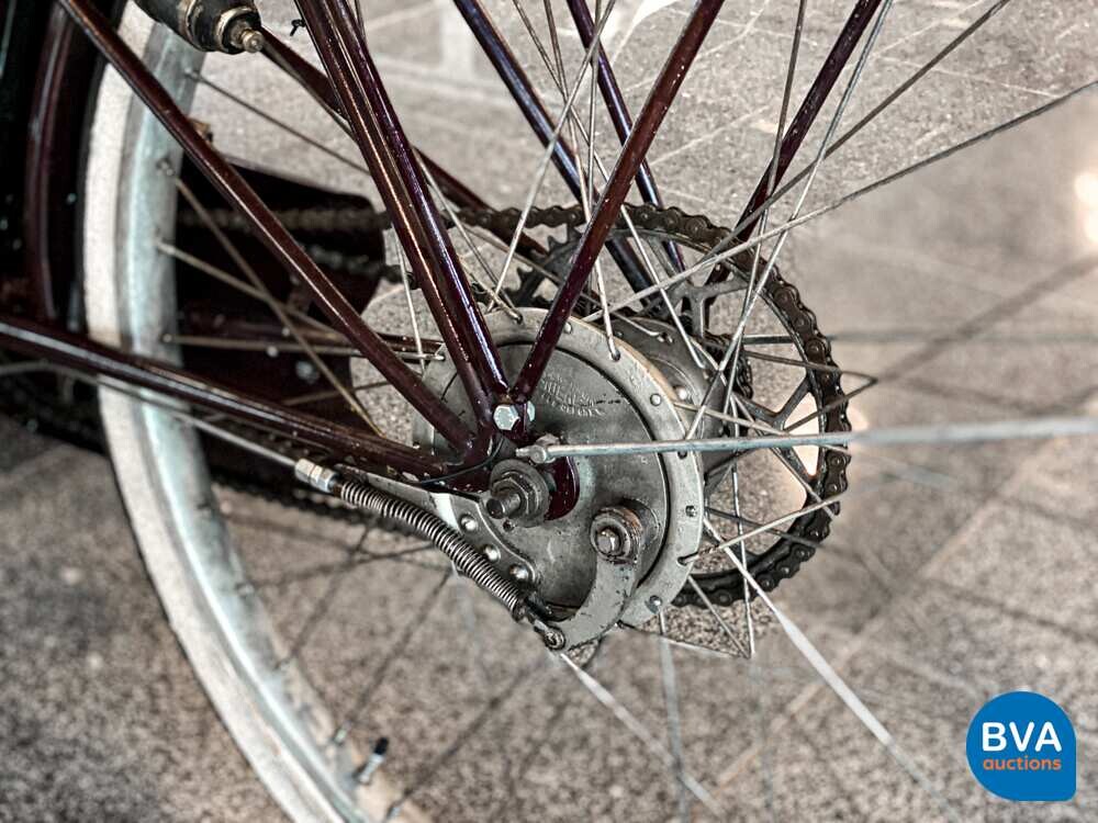 Fiets met VAP4 hulpmotor 48cc 1942