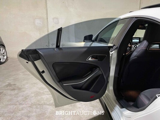 Mercedes-Benz CLA200 AMG Ambition 156pk 2013 (Origineel-NL) CLA-Klasse, 6-KPV-78