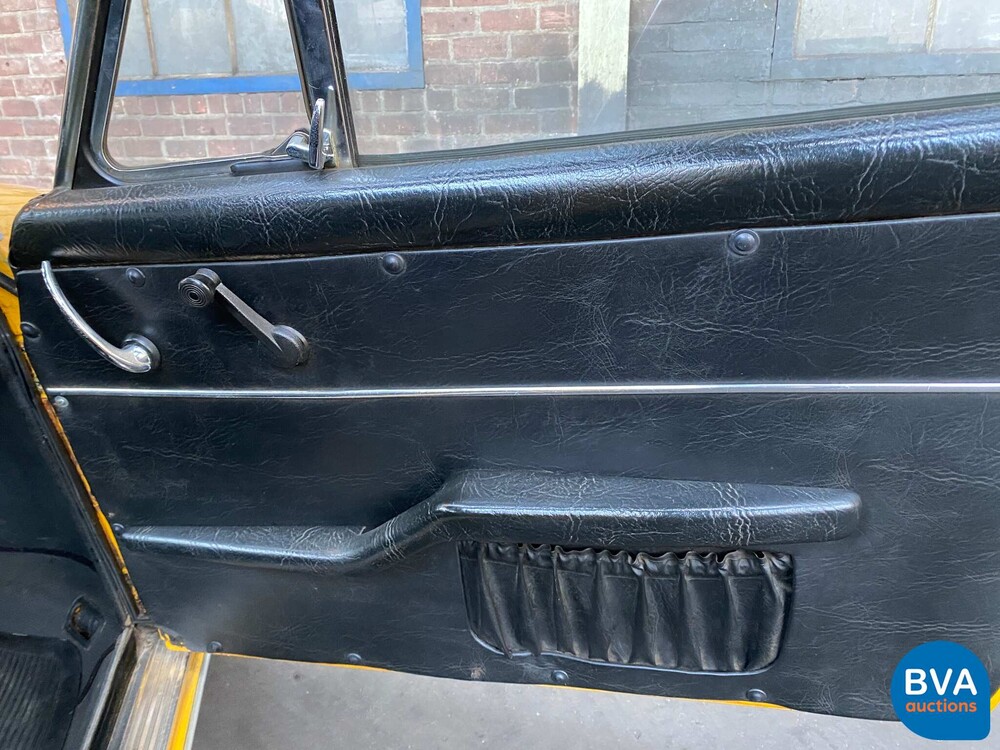 Volkswagen Karmann Ghia TC 1975 65pk, 77-YD-77