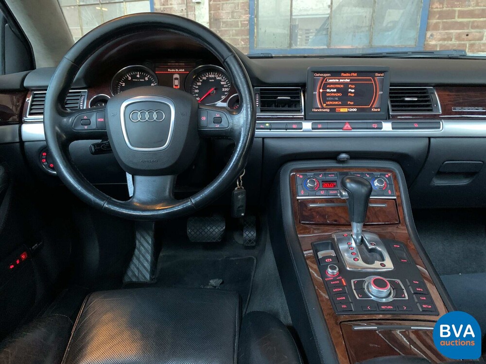 Audi A8 Lang 6.0 W12 Quattro Pro line 450pk 2004, 69-RD-NX