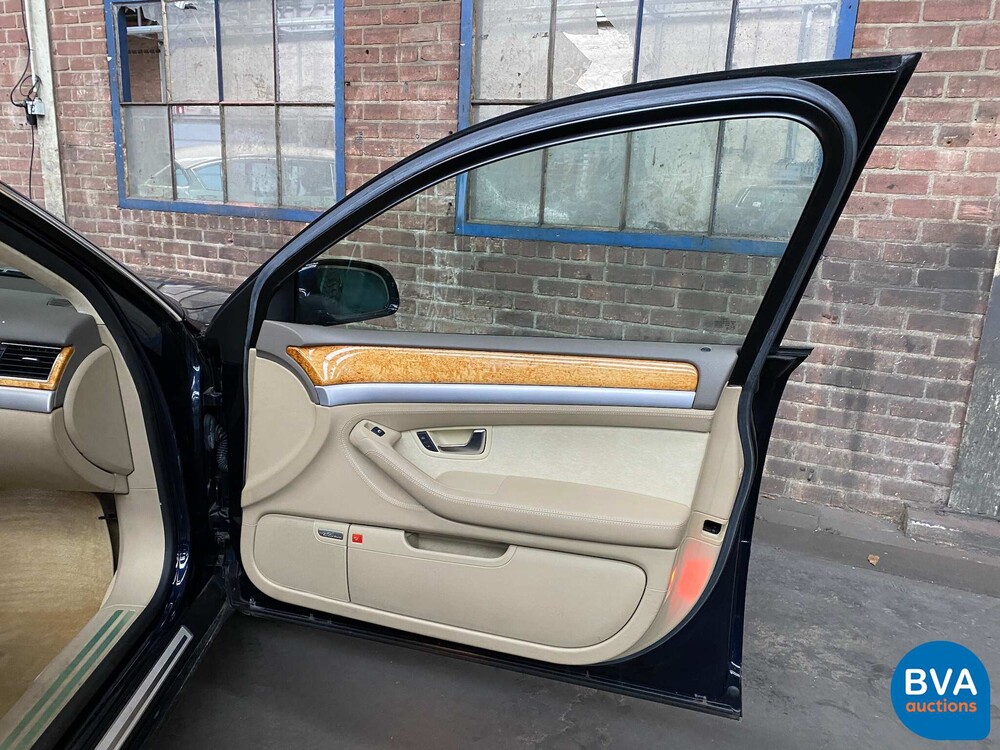 Audi A8 Lang 6.0 W12 Quattro Pro Line 450 PS 2006.