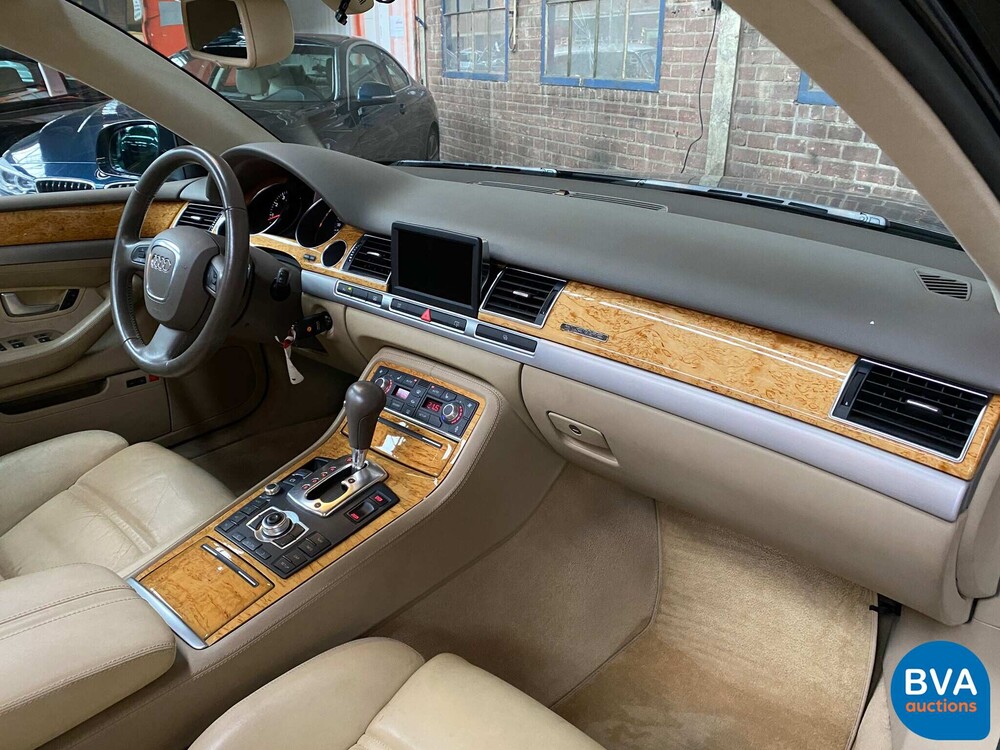 Audi A8 Lang 6.0 W12 Quattro Pro Line 450 PS 2006.