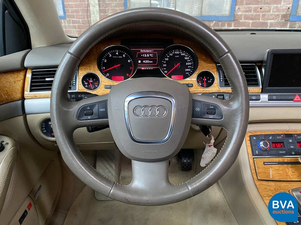 Audi A8 Lang 6.0 W12 Quattro Pro Line 450 PS 2006.
