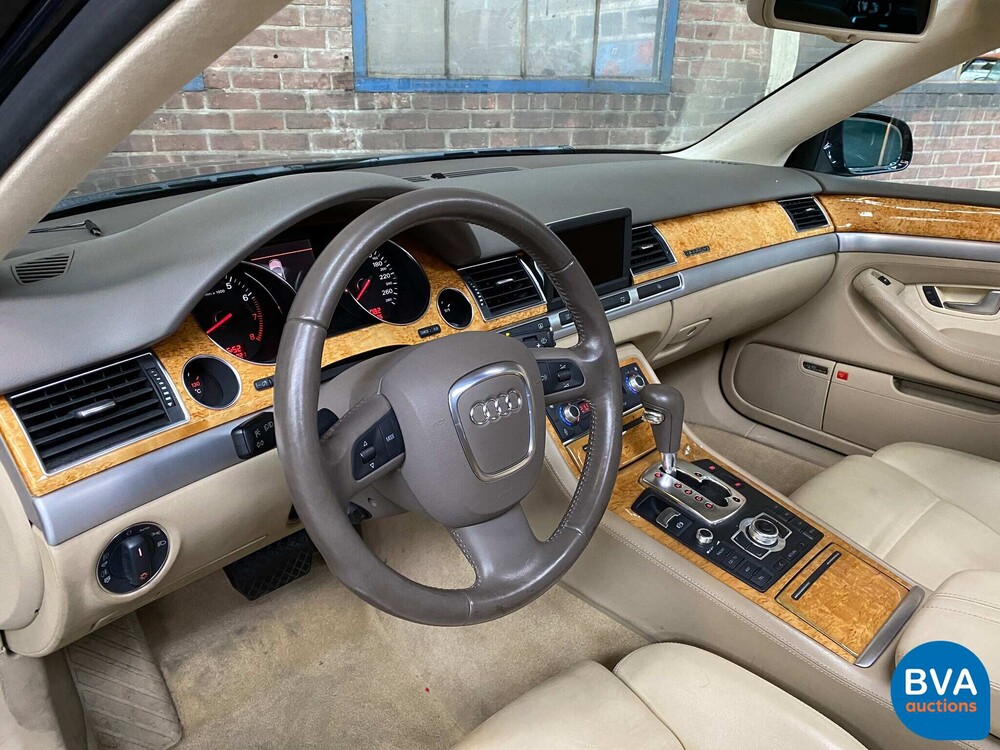 Audi A8 Lang 6.0 W12 Quattro Pro Line 450 PS 2006.