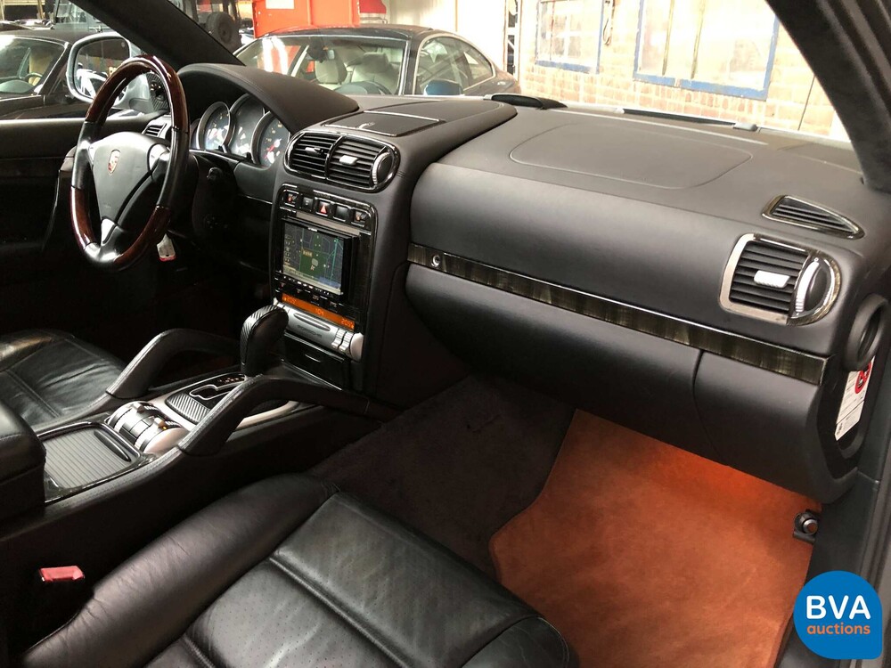Porsche Cayenne Turbo 4.5 V8 450pk 2003 -YOUNGTIMER-