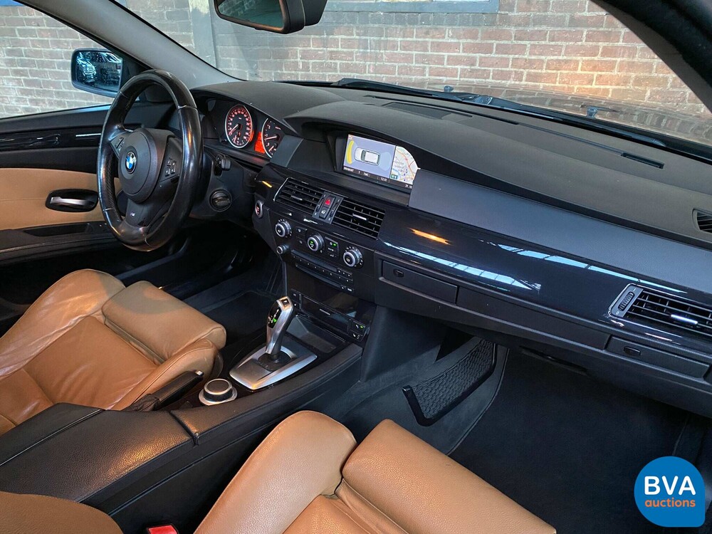 BMW 5-serie Touring 525i Business Line 218pk 2008, 24-ZL-BD