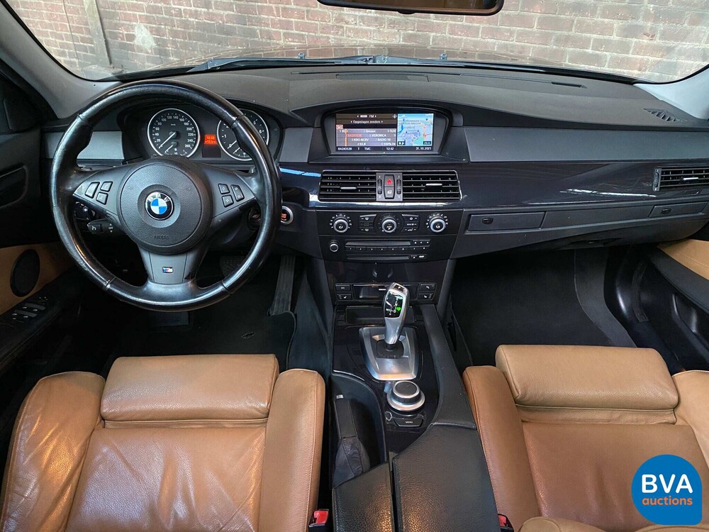 BMW 5-serie Touring 525i Business Line 218pk 2008, 24-ZL-BD