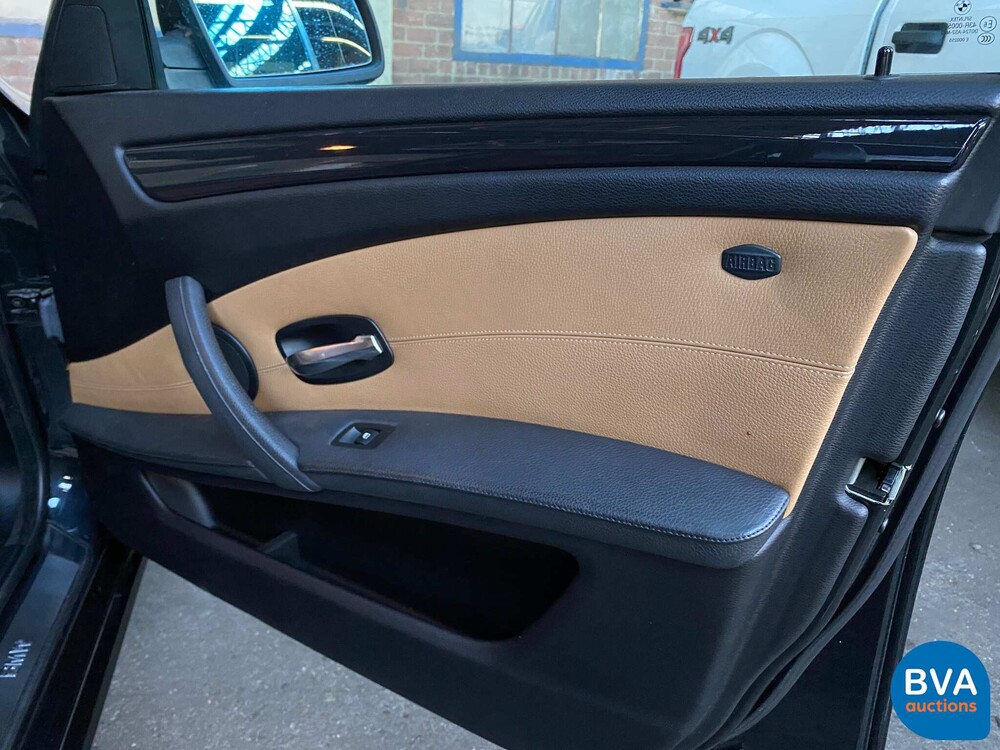 BMW 5-serie Touring 525i Business Line 218pk 2008, 24-ZL-BD