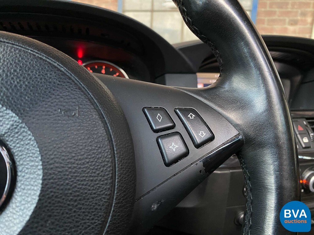 BMW 5-serie Touring 525i Business Line 218pk 2008, 24-ZL-BD