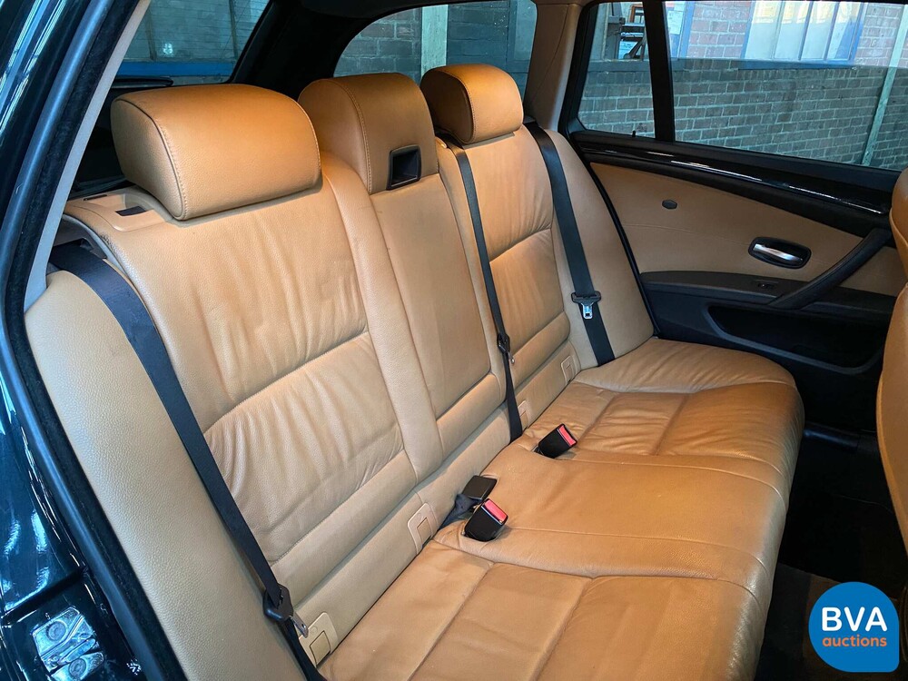 BMW 5-serie Touring 525i Business Line 218pk 2008, 24-ZL-BD