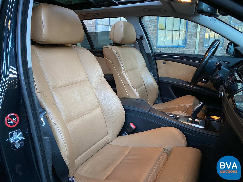 BMW 5-serie Touring 525i Business Line 218pk 2008, 24-ZL-BD
