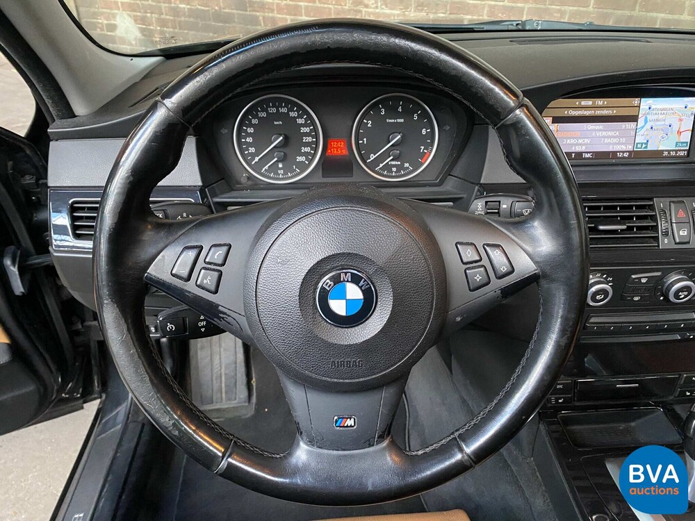 BMW 5-serie Touring 525i Business Line 218pk 2008, 24-ZL-BD