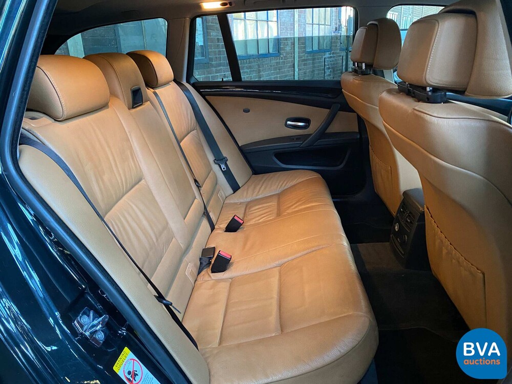 BMW 5-serie Touring 525i Business Line 218pk 2008, 24-ZL-BD