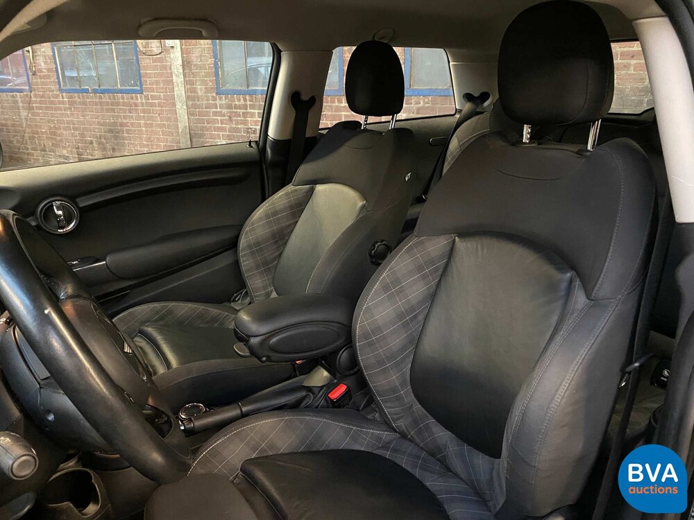 Mini 1.5 Cooper 136pk 2014, 6-TZD-36