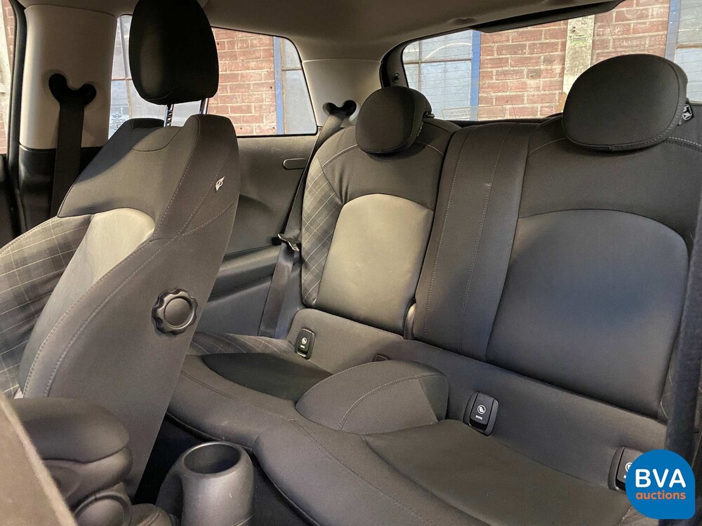 Mini 1.5 Cooper 136pk 2014, 6-TZD-36