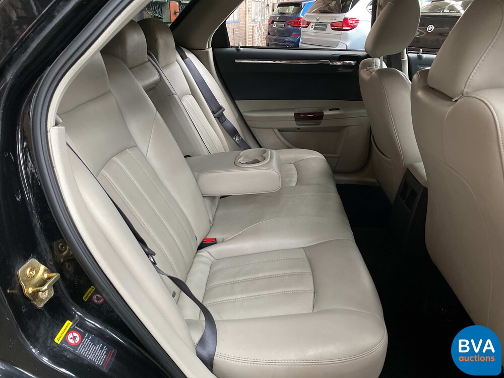 Chrysler 300C Touring 5.7L V8 340pk 2006, 72-SF-ZL