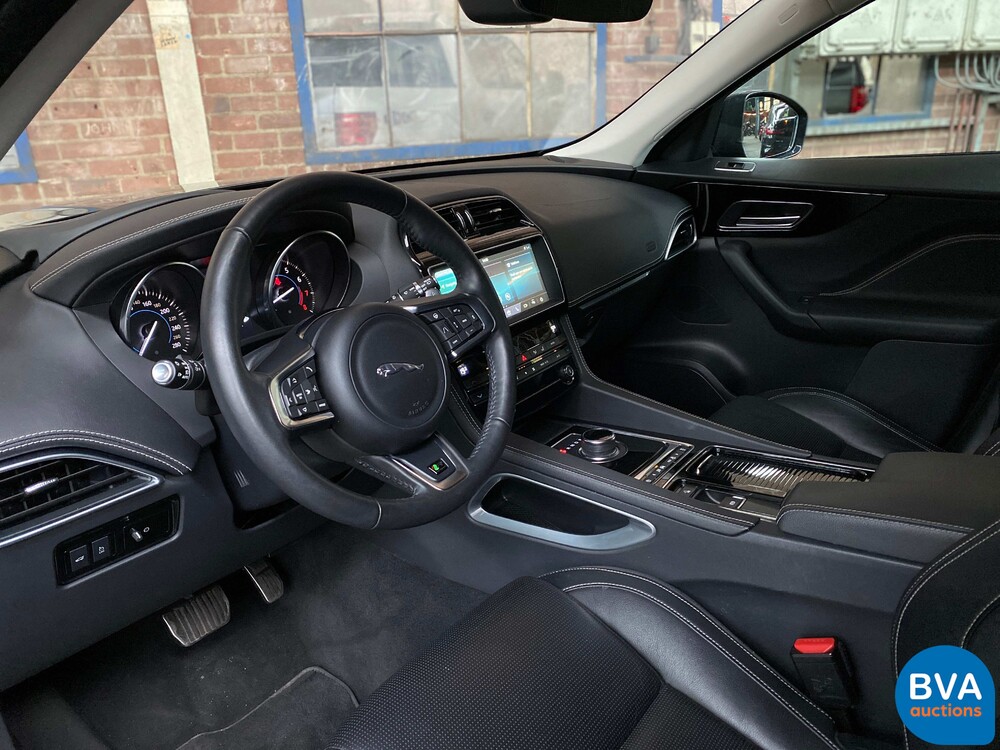 Jaguar F-Pace 2.0 25t R-Sport AWD 250pk 2019, N-803-JS