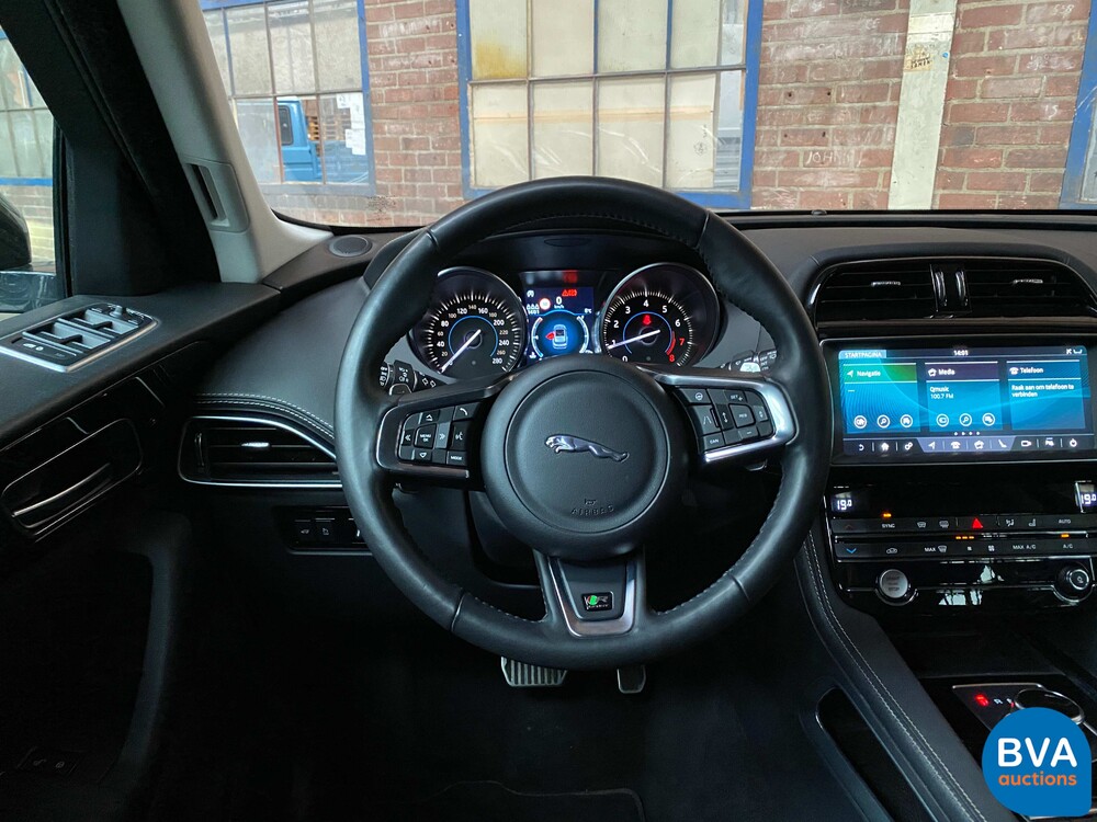 Jaguar F-Pace 2.0 25t R-Sport AWD 250pk 2019, N-803-JS