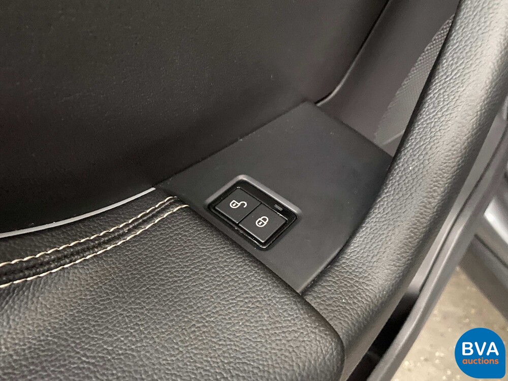 Jaguar F-Pace 2.0 25t R-Sport AWD 250pk 2019, N-803-JS