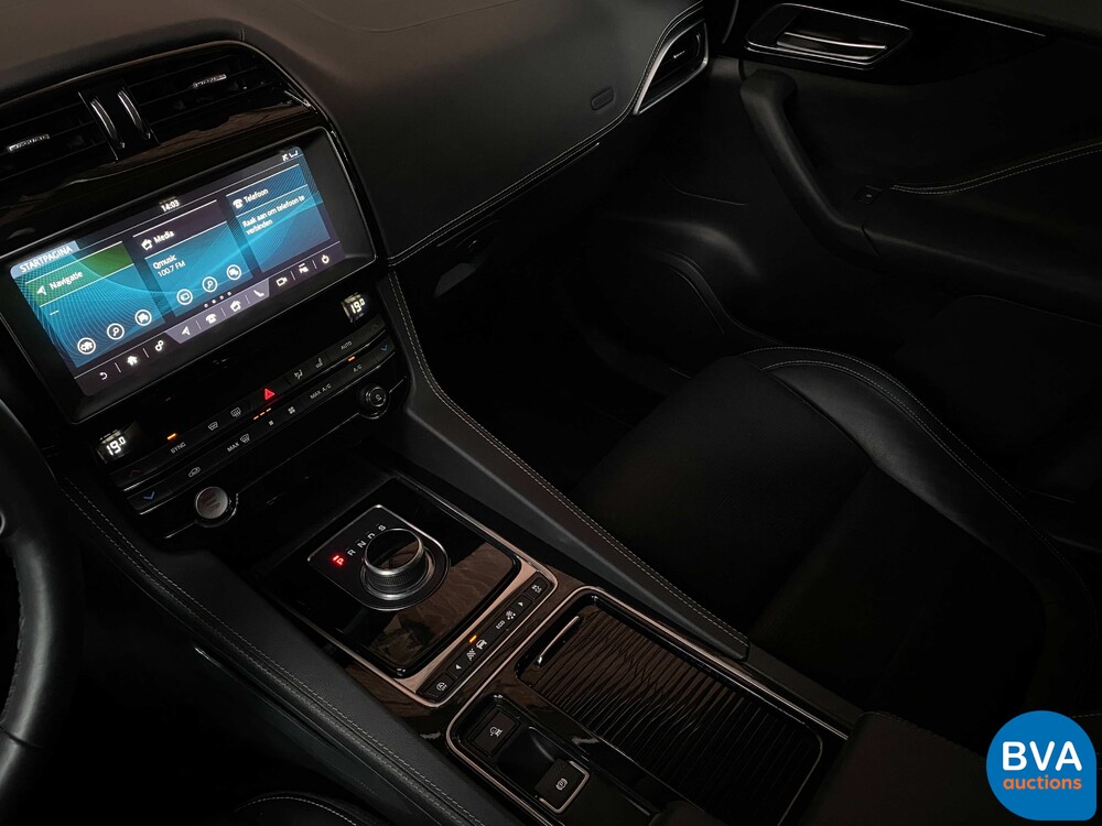 Jaguar F-Pace 2.0 25t R-Sport AWD 250pk 2019, N-803-JS