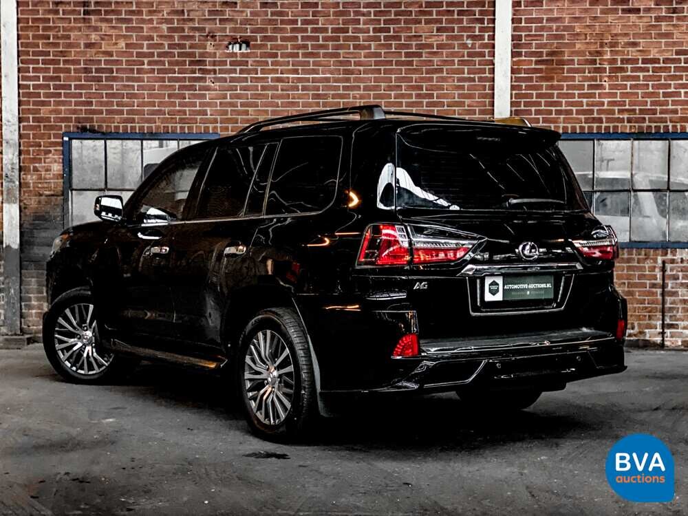 Lexus LX570 380 PS 2017.