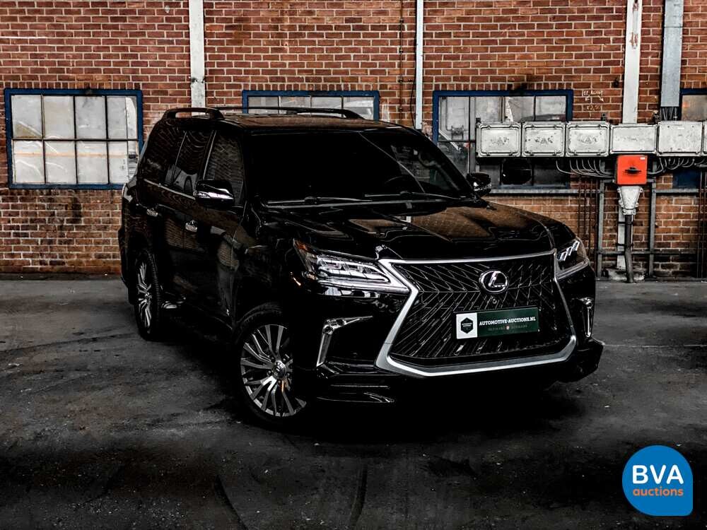 Lexus LX570 380 PS 2017.